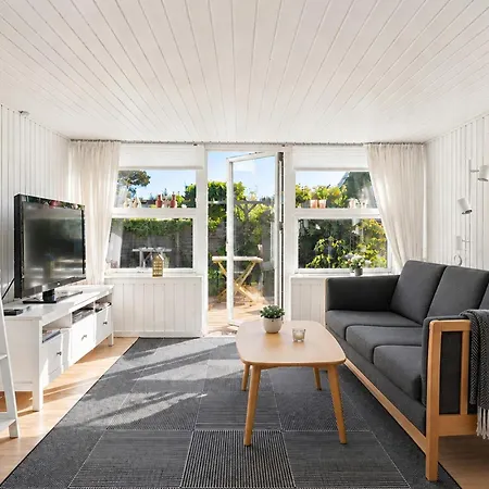 2 Bedroom Beautiful In